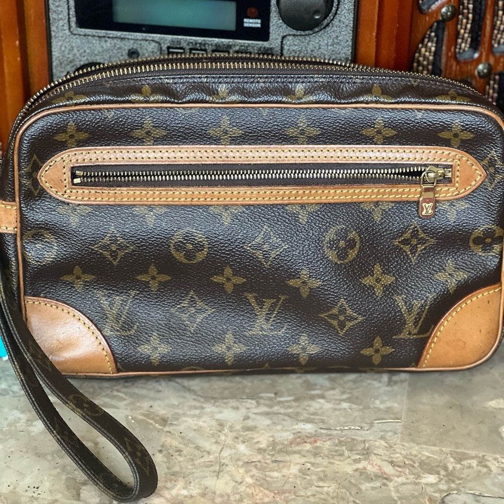 Louis Vuitton Marley Dragonne Wristlet - Picture 10 of 10